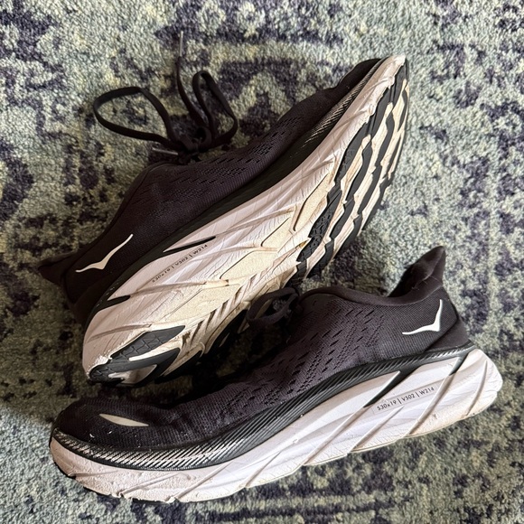 Hoka MEN’S Black and White Clifton 8 Running Shoes Size 9.5B Activewear Workout - Picture 4 of 9